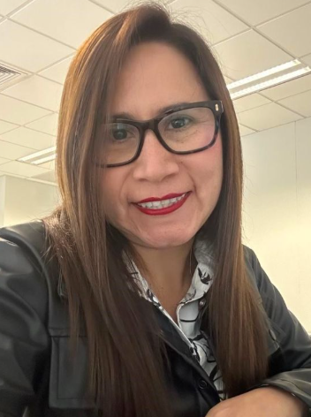 <strong>Gloria Escobar</strong>